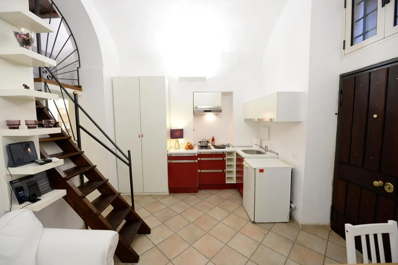 Easy Holidays - Spagnoli Roma 0*,  Italia